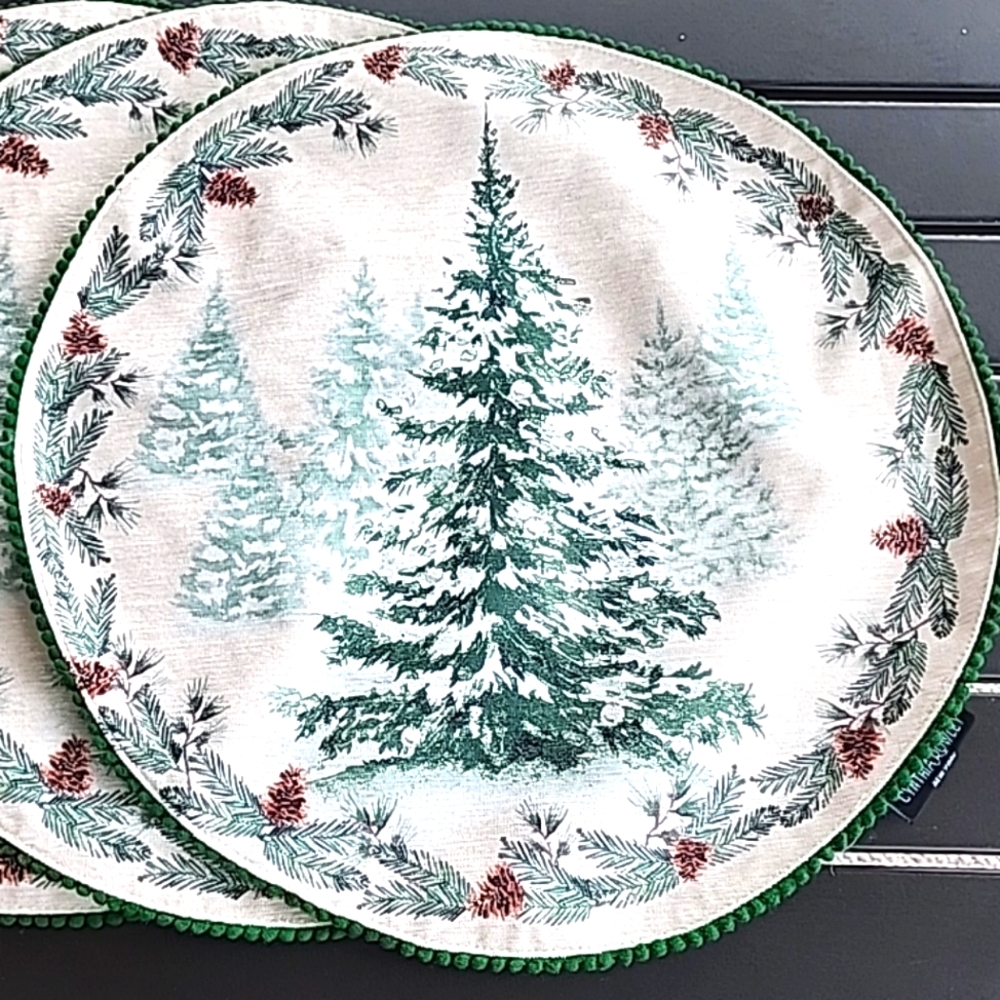 Cynthia Rowley Winter Pine Tree Christmas Round Placemats Set of 4 Holiday 15"